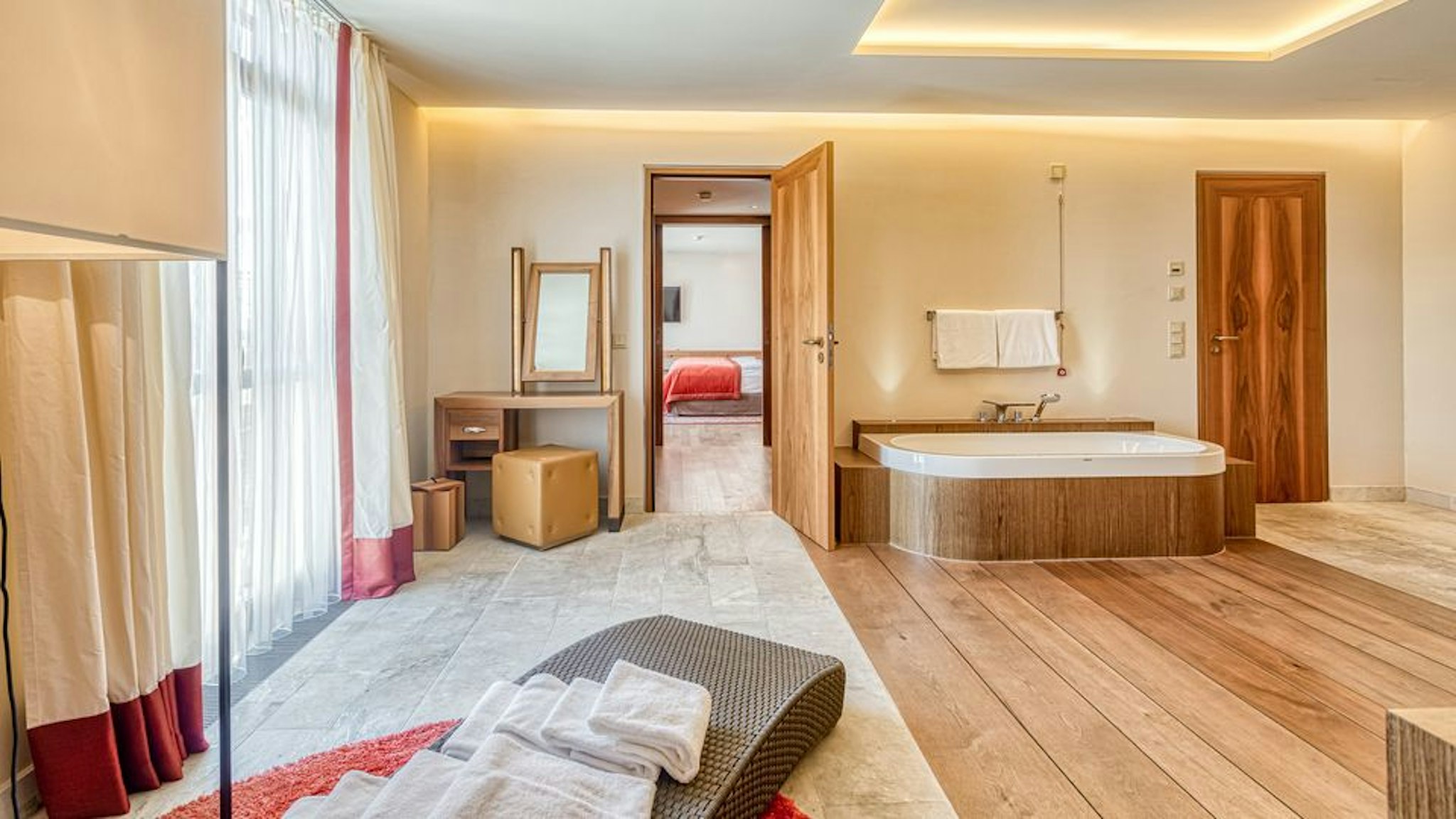 WALD AND SCHLOSSHOTEL FRIEDRICHSRUHE 14/67