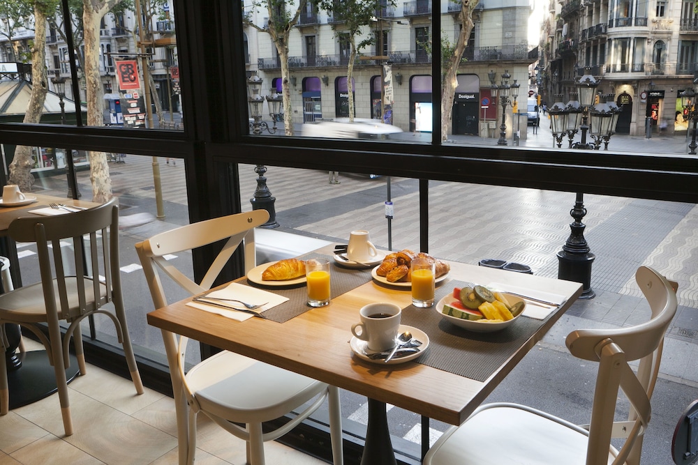 Royal Ramblas 56/72