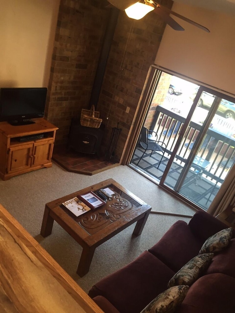 Shadow Mountain Lodge 48/68