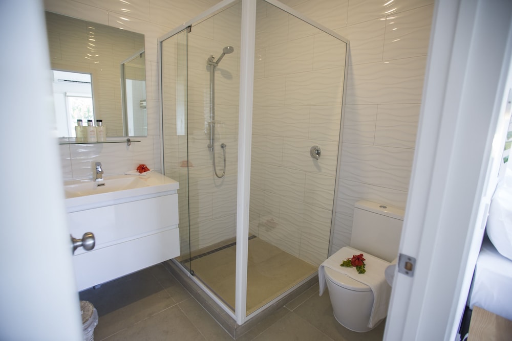 Manuia Beach Resort - Adults Only 15/66