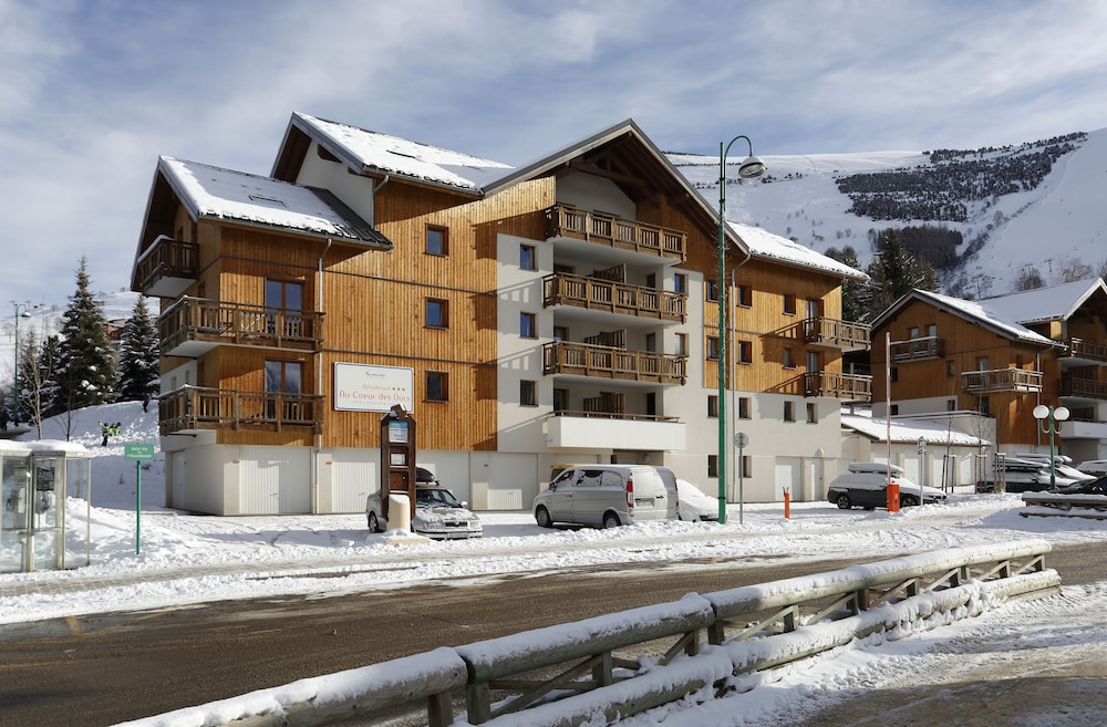 Residence Au coeur des ours - Vacanceole in LES DEUX ALPES
