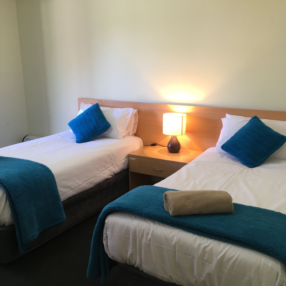 Sky Rider Motor Inn 27/69