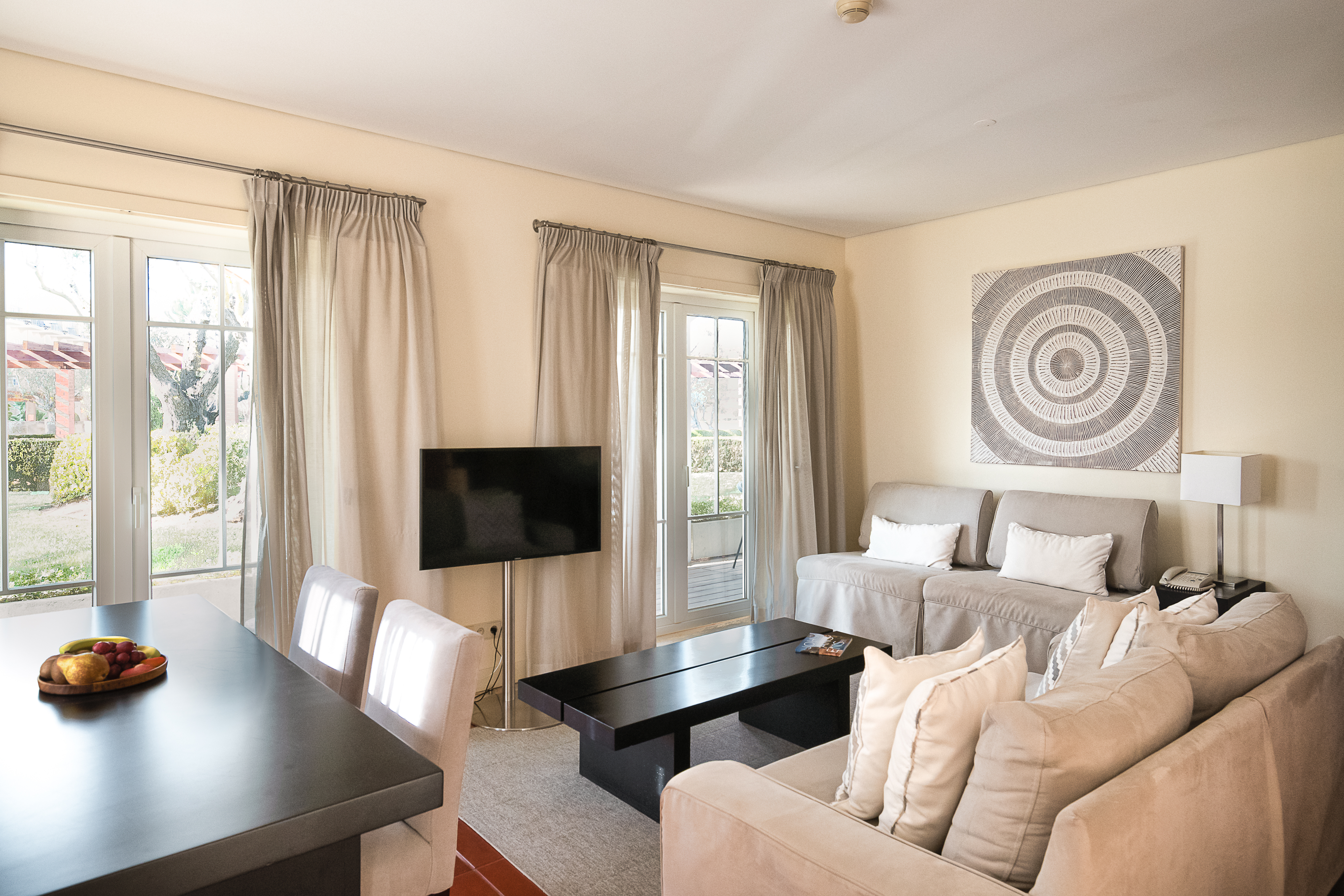 DOMES LAKE RESIDENCES 10/23