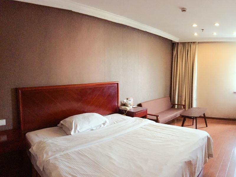 GreenTree Inn Shanghai Songjiang Xinqiao Jiuxin Road Express Hotel 11/19