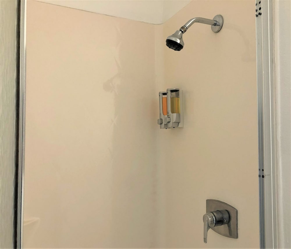 Blue Coast Inn and Suites 21/41