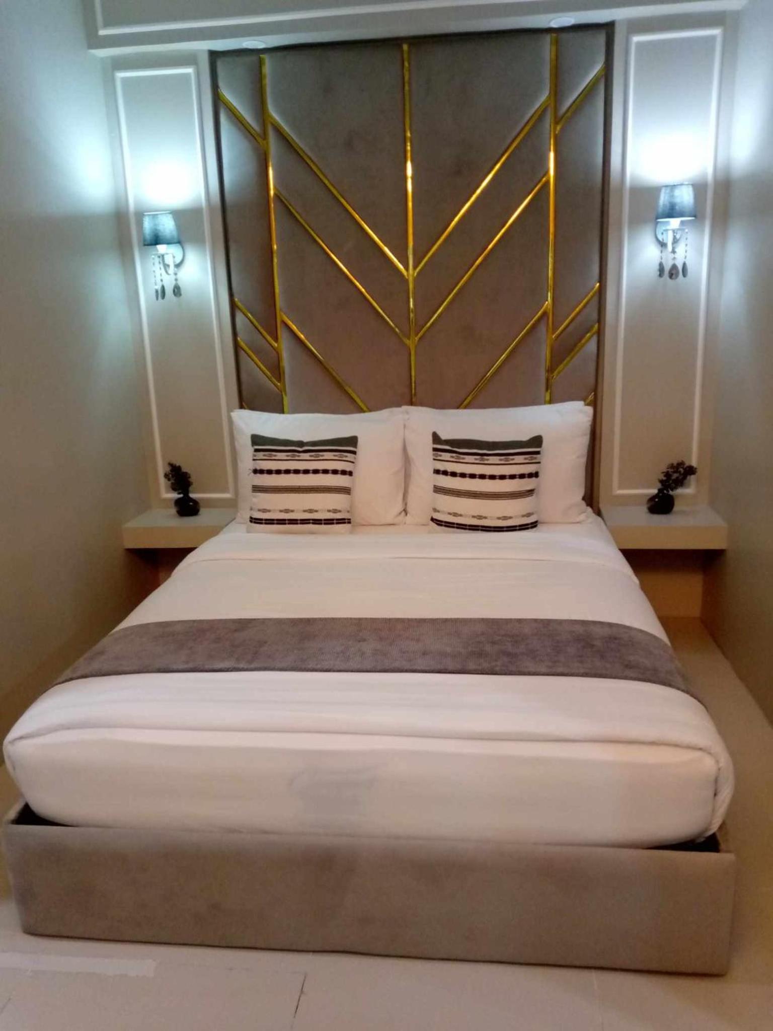 Homefort Stays at S Residences 11/25