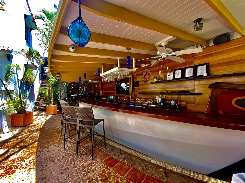 At Wind Chimes Boutique Hotel 62/77