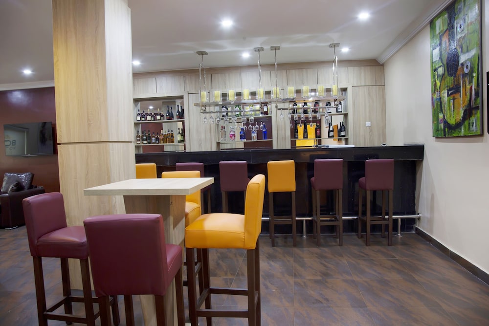 Bon Hotel Elvis 35/50