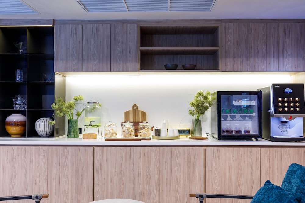 Benjarong Hotel Bangkok 9/50