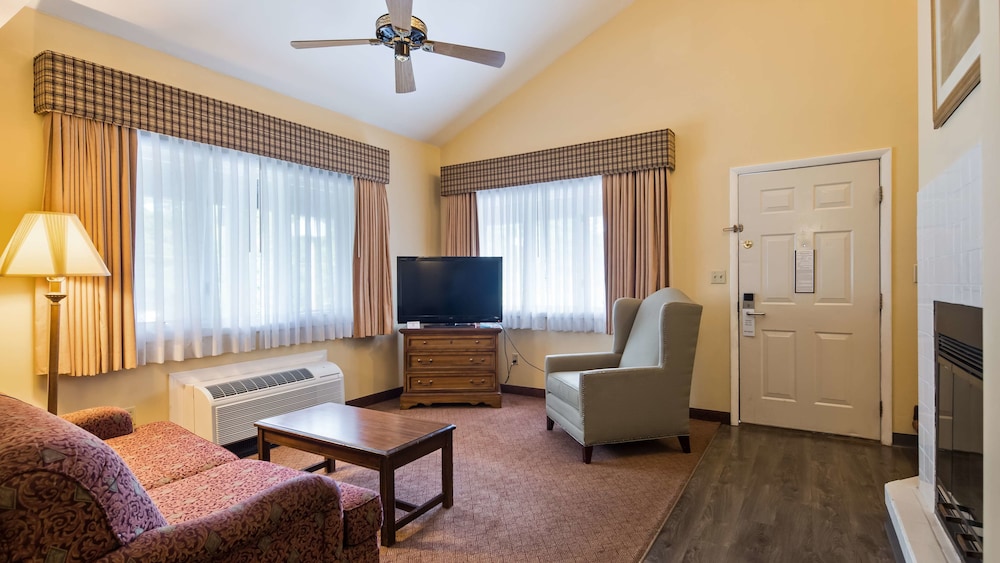 Skyline Hotel Lake George 36/53