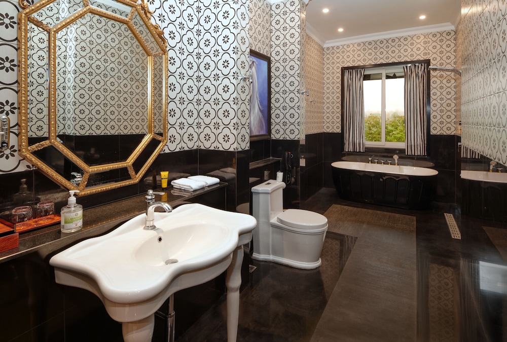 MAYFAIR Tea Resort 49/50