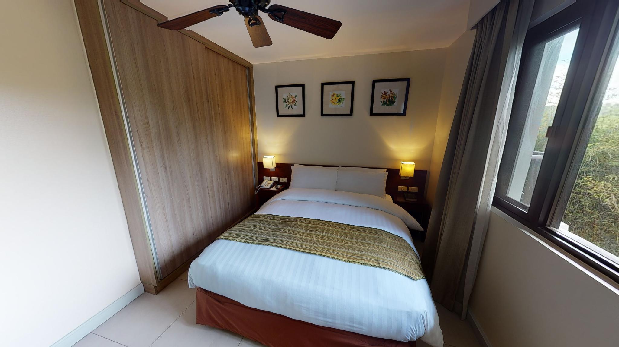 2 Bedrooms, Premium, Apartment, Partial View, Balcony