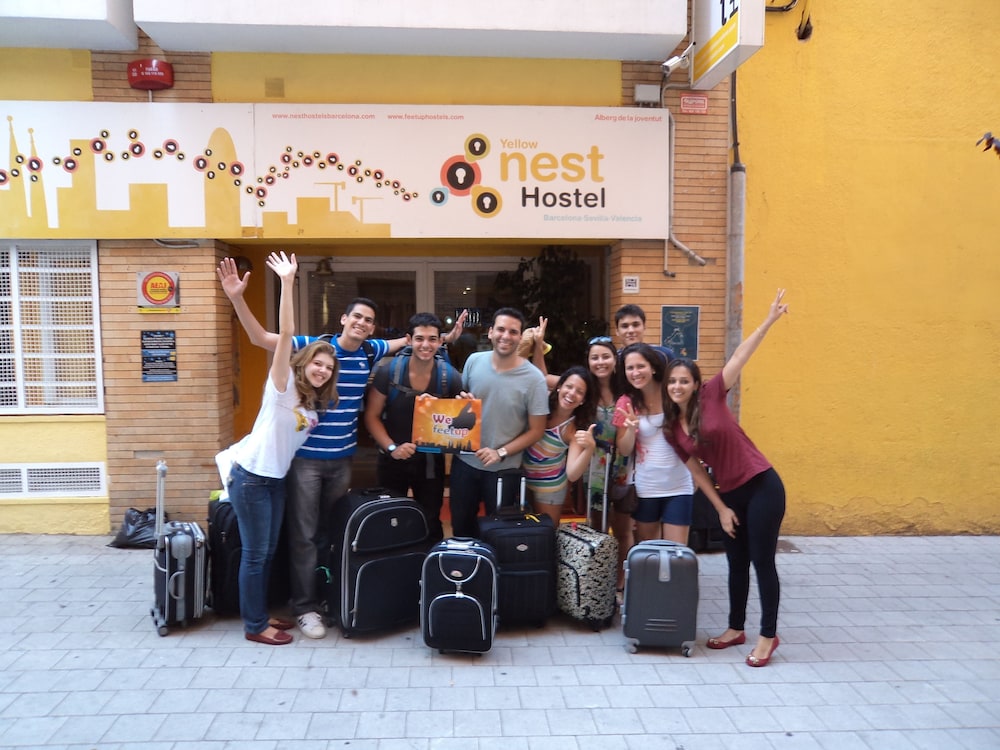 Feetup Yellow Nest Hostel Barcelona 25/31