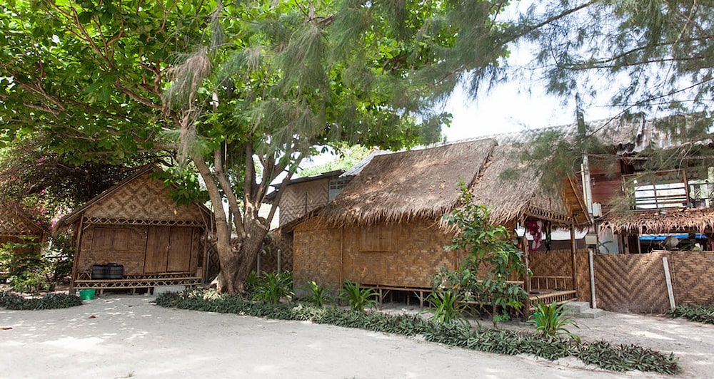 Green View Beach Resort 6/73