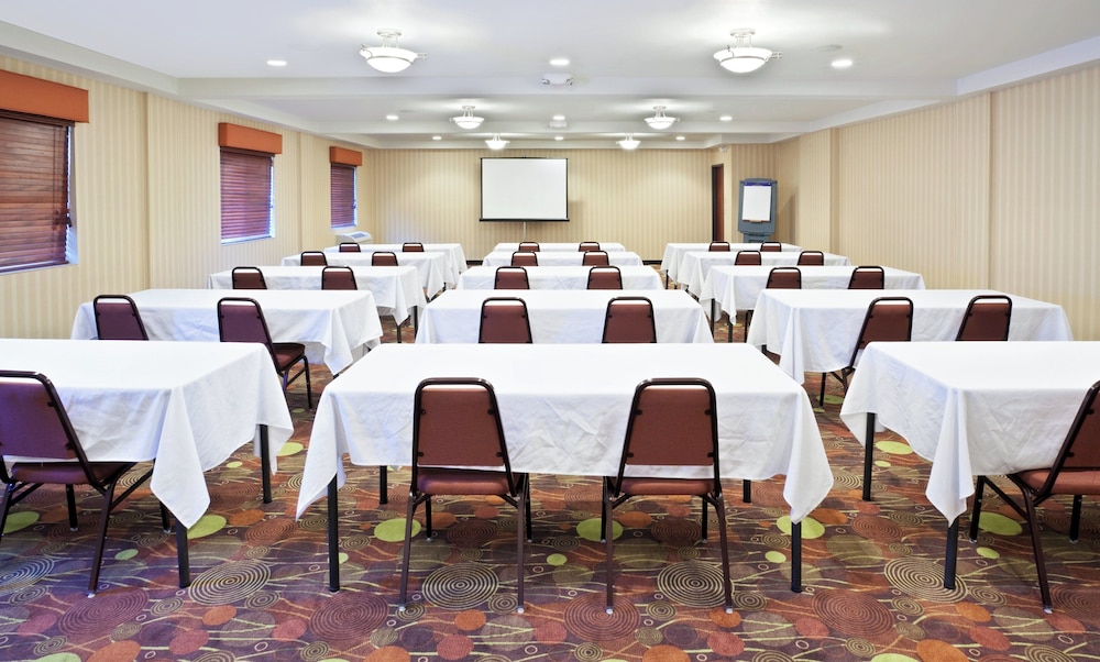 Holiday Inn Express Portland South - Lake Oswego 70/79