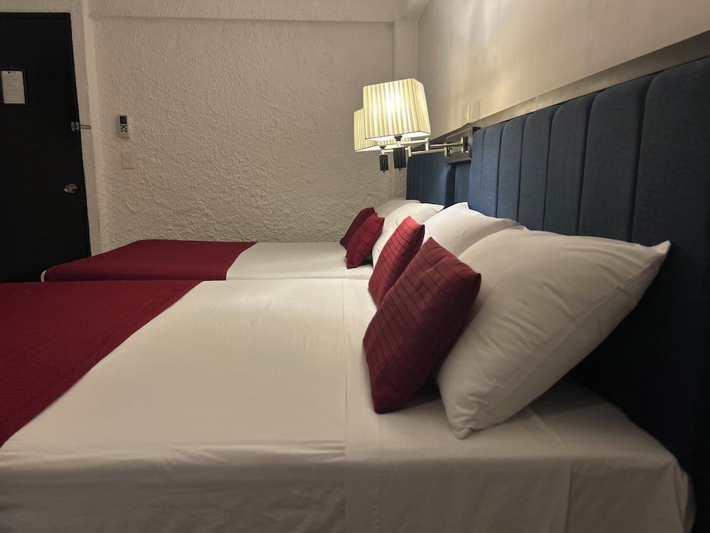 Choco's Hotel 21/31