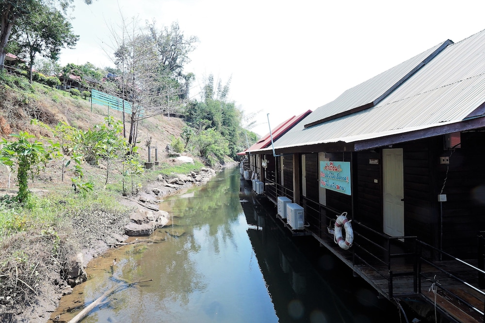 Khaothone River View Resort 61/69