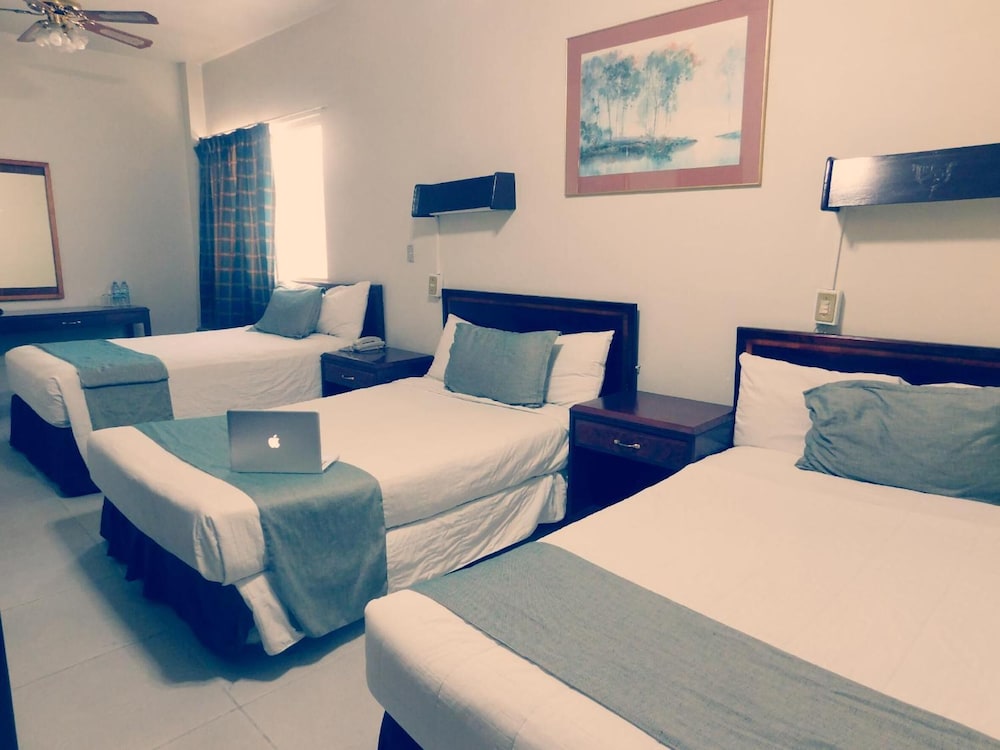 Premier Hotel 17/40