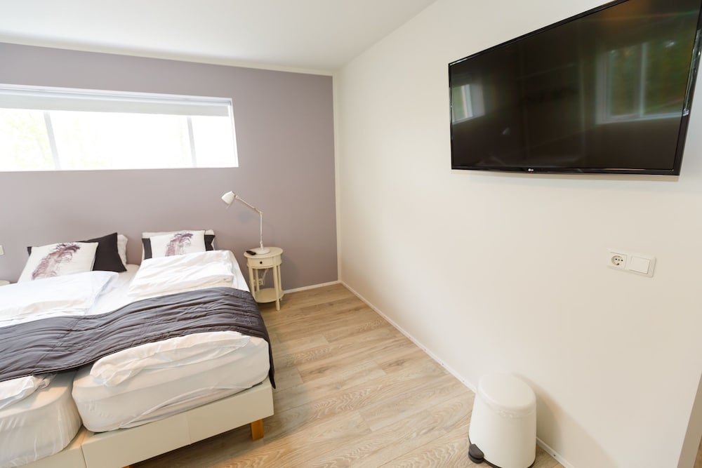 Acco Guesthouse 10/50