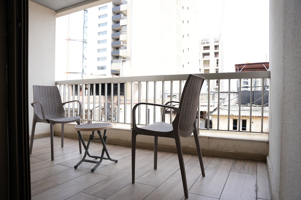 B Residence 16/43