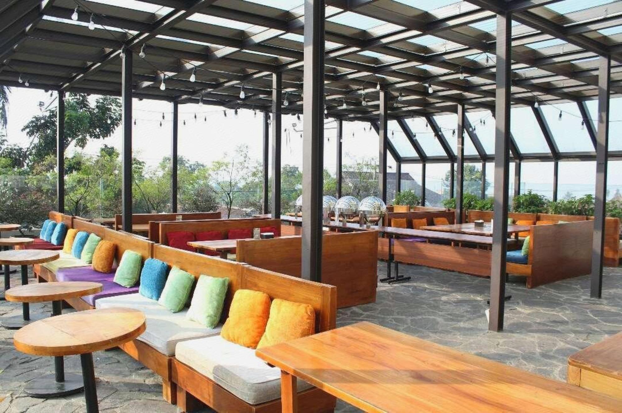 Hotel Balcony Sukabumi 15/28