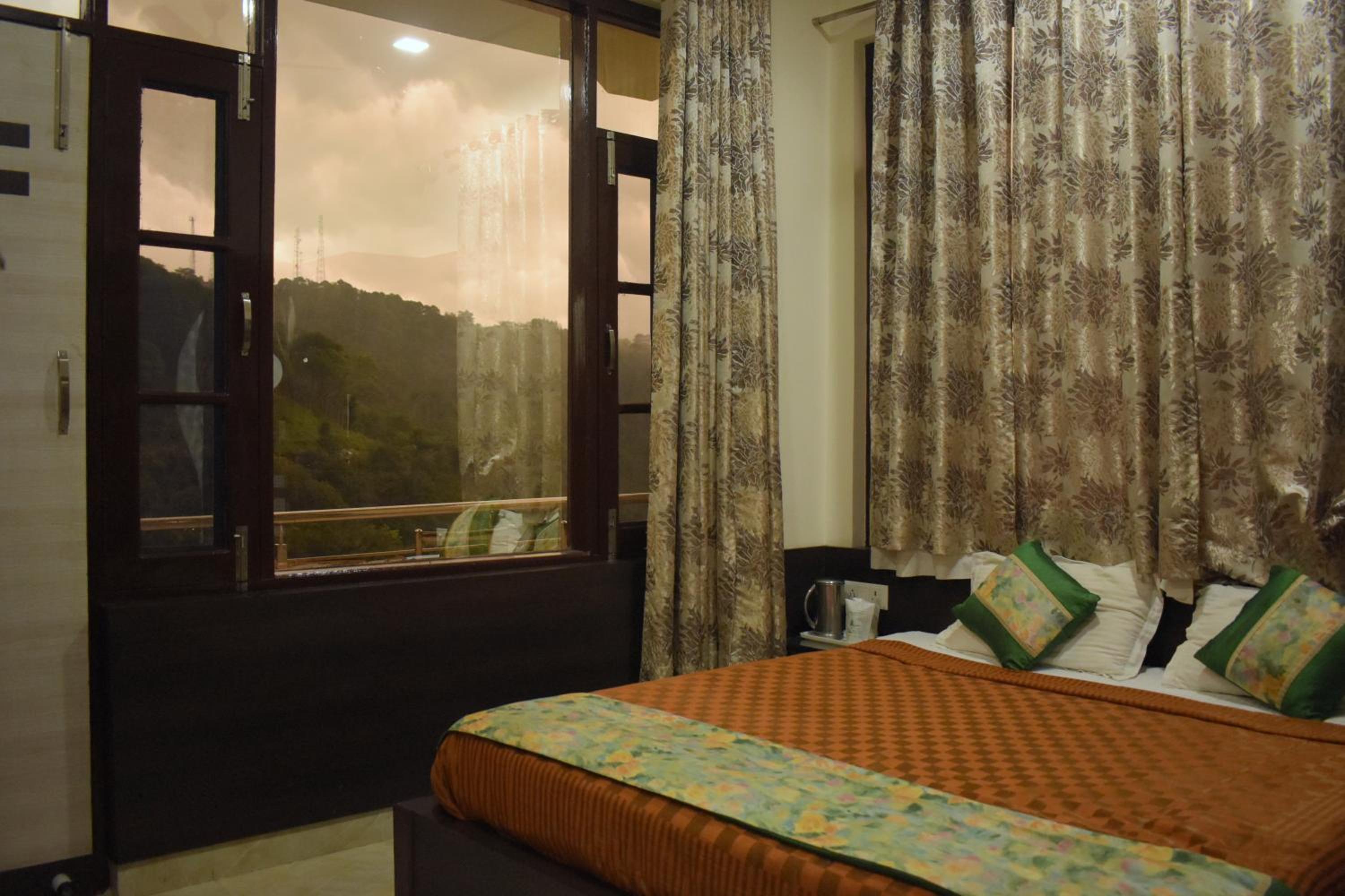 Oyo 10820 Hotel Nature's View 40/68