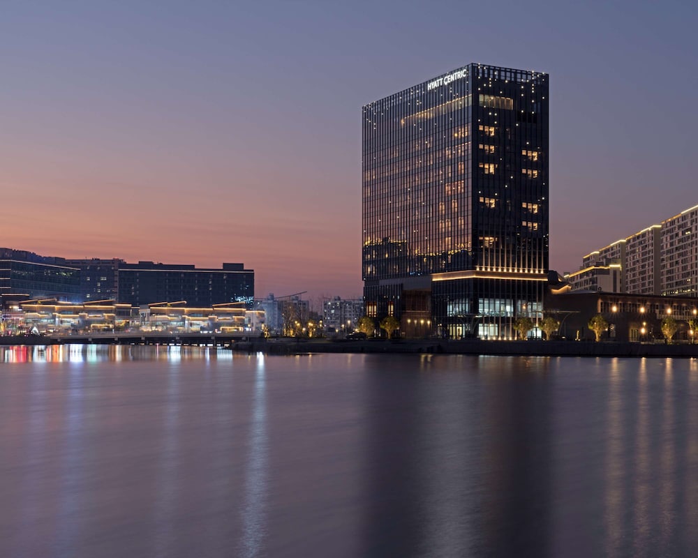 Hyatt Centric Lakeside Ningbo 43/47