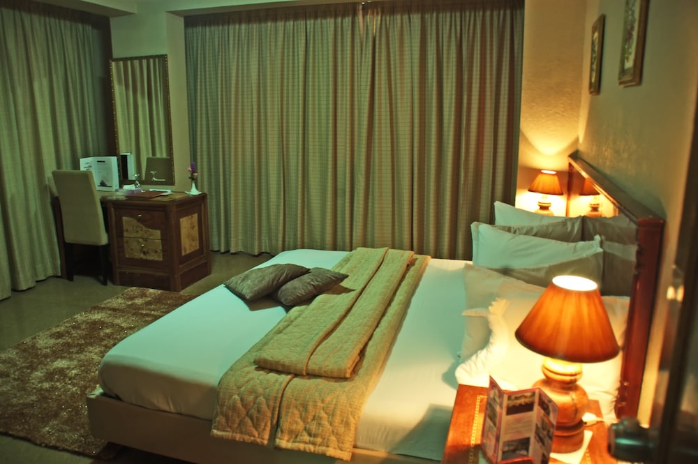 Orchid Hotel 21/34