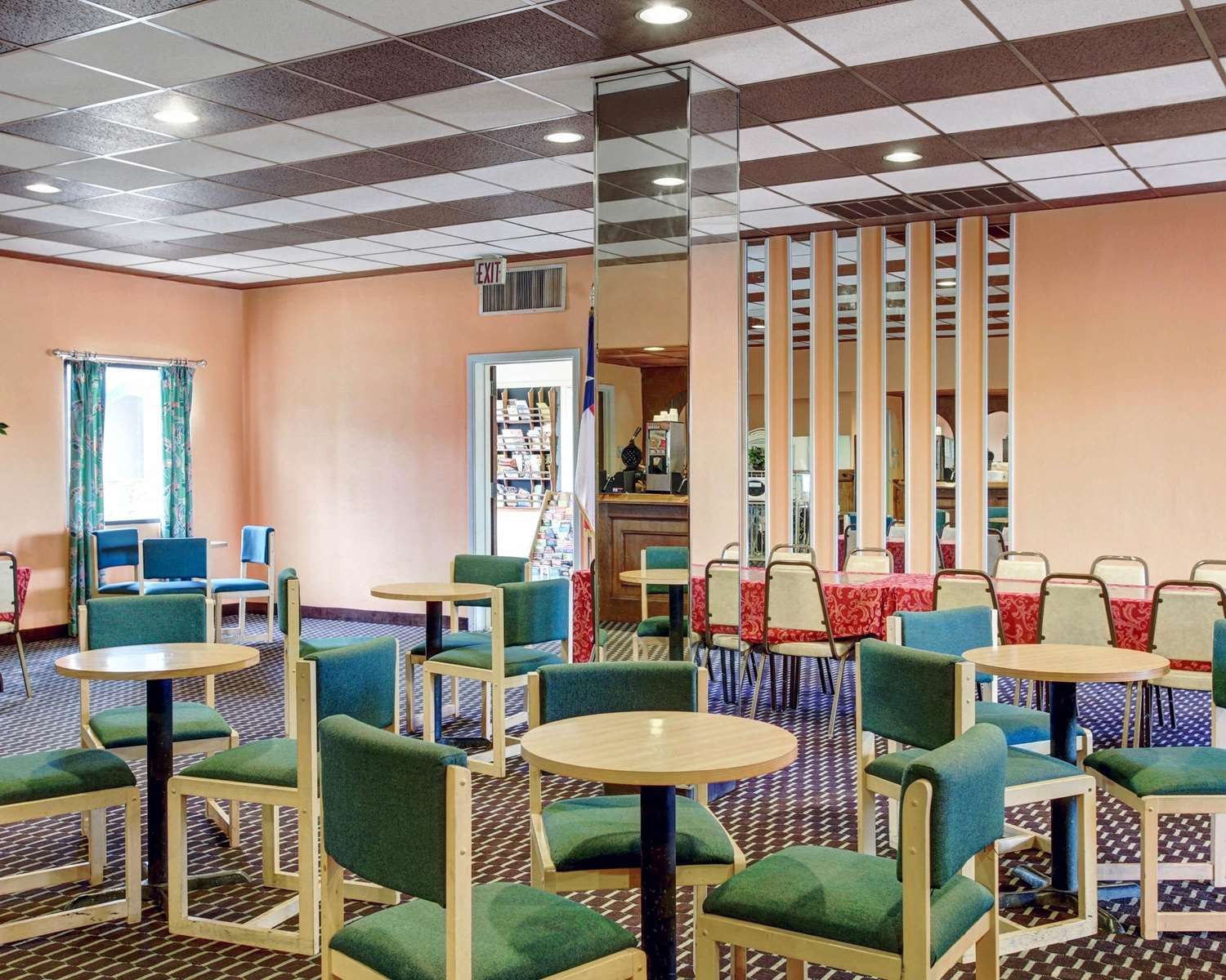 Rodeway Inn New Braunfels - San Antonio Area 27/39