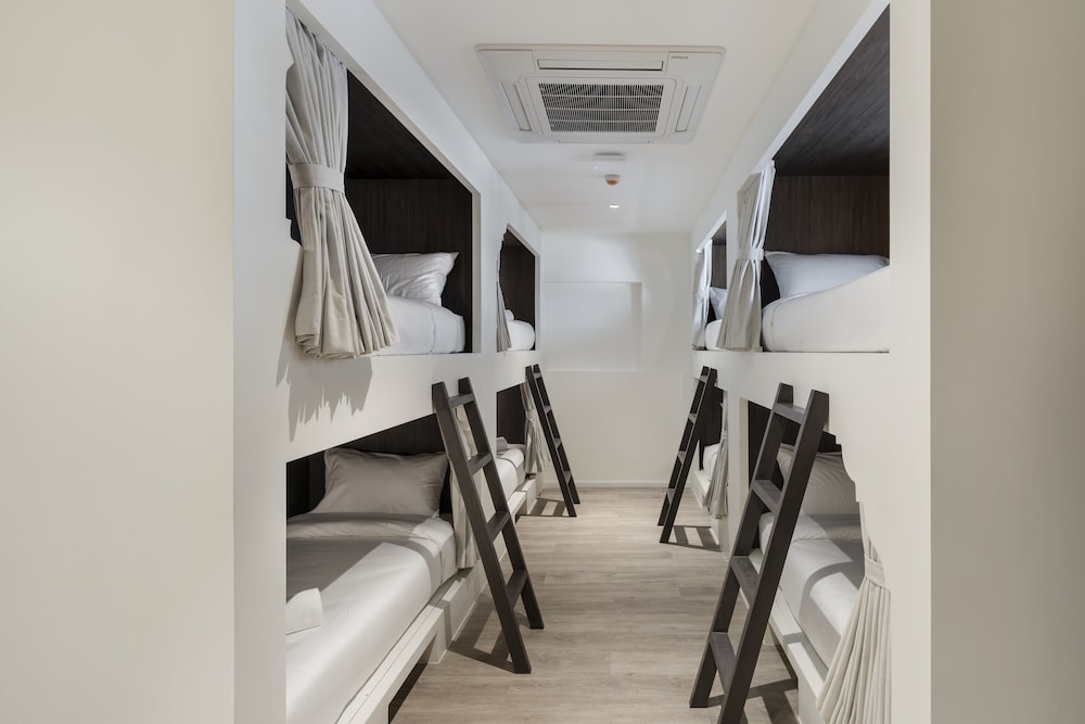 Lilit Bang Lumphu Hotel 40/66