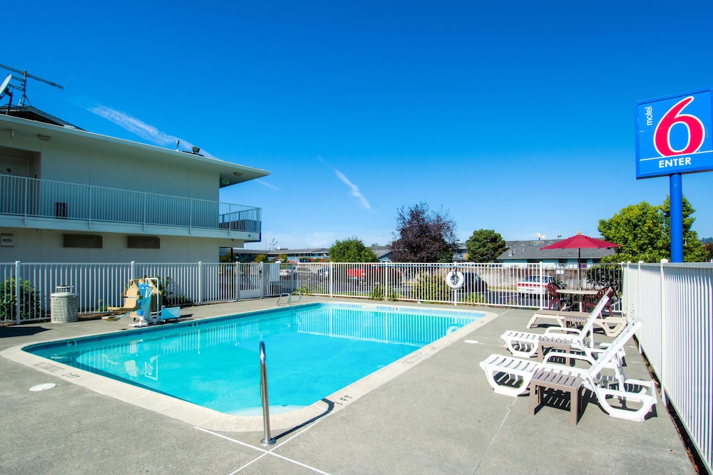 Motel6 Arcata, CA – Cal Poly Humboldt 6/60