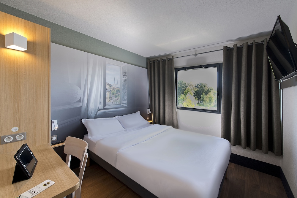 غرفة بسرير مزدوج لذوي الإعاقة، B&B HOTEL Pau Zenith 2/4