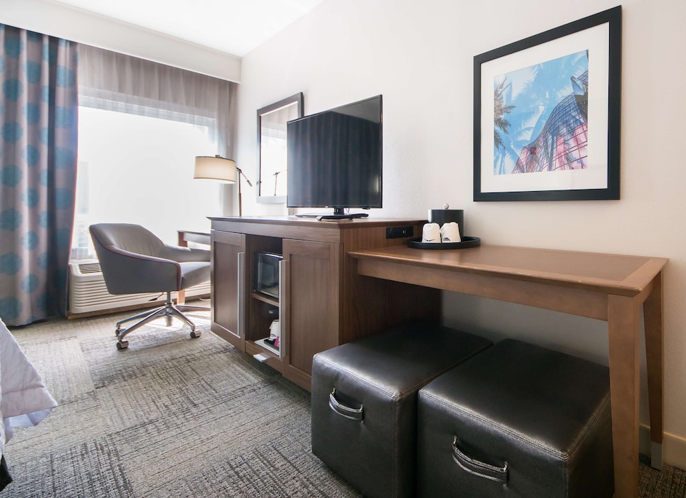 Hampton Inn Lakeland 38/44
