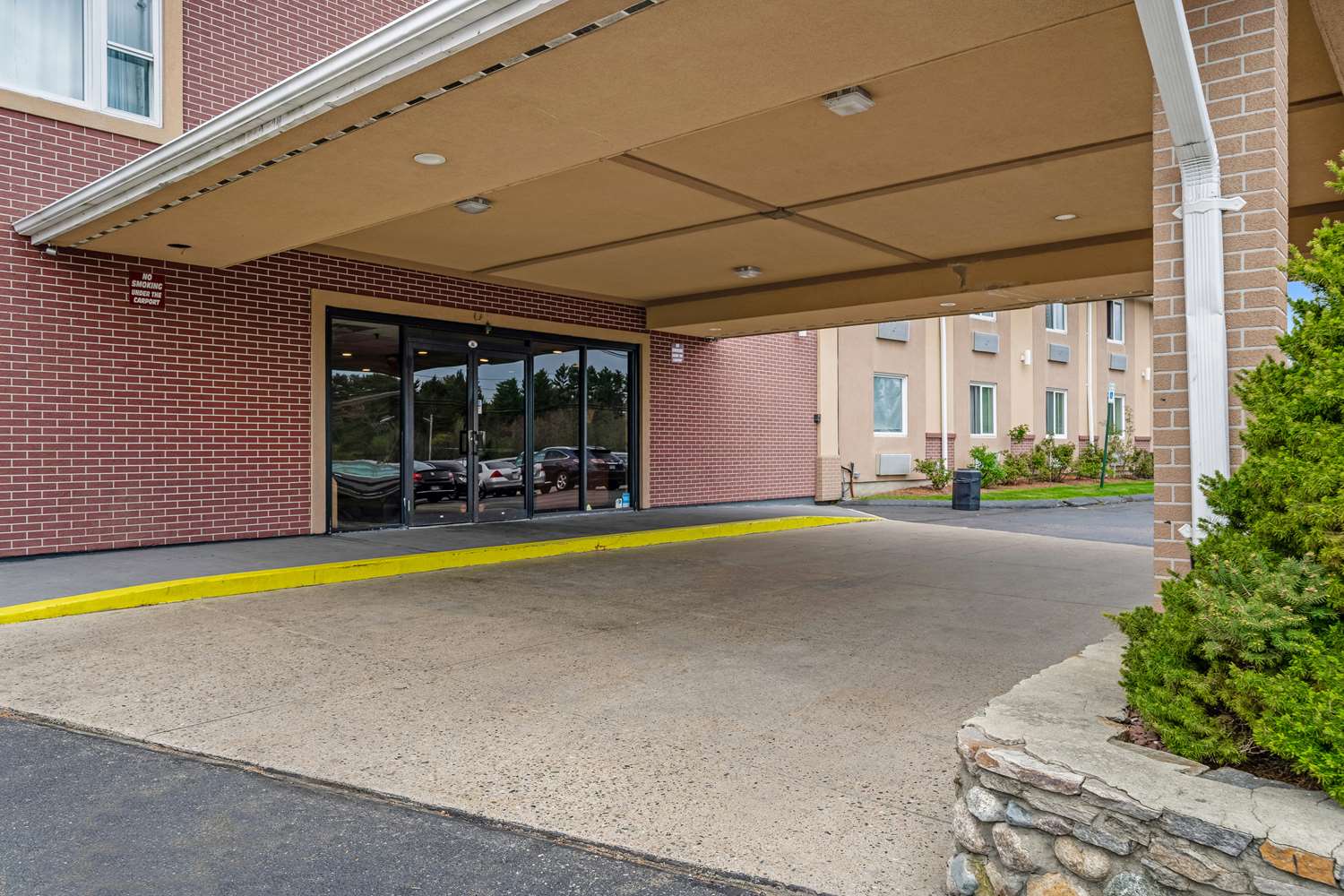 Americas Best Value Inn Foxboro 26/35