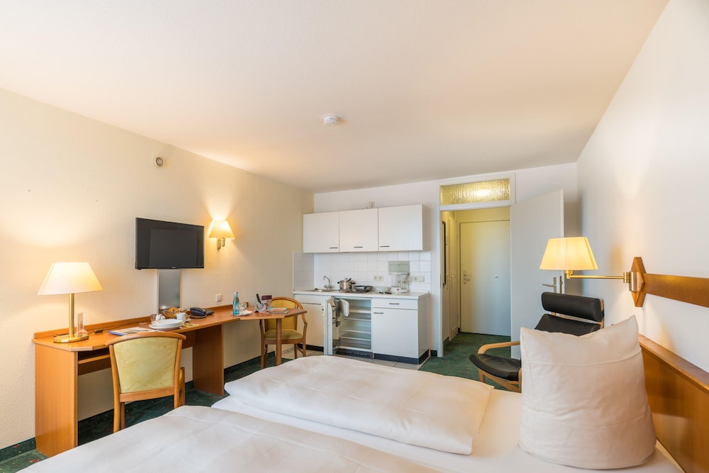 Residenzhotel Stuttgart Airport, Sure Hotel Collection by BW 27/61