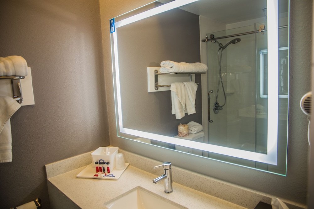 Days Inn by Wyndham Redwood City 50/55