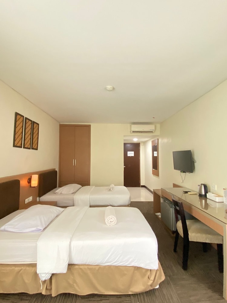 Cipta Hotel Wahid Hasyim 15/49