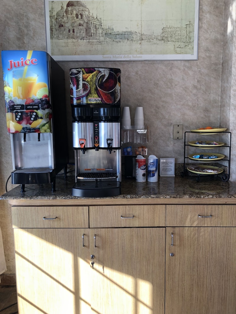 Travelers Inn Lawndale 4/26