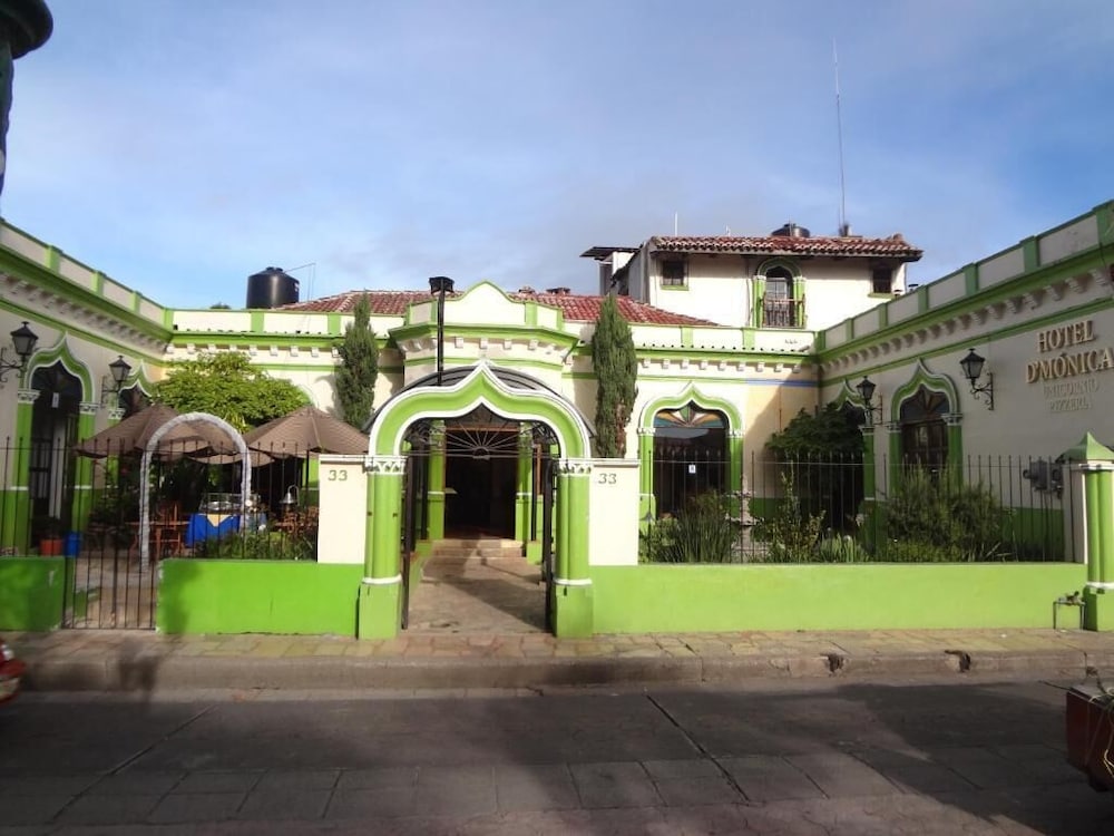 D Monica Hotel 42/45