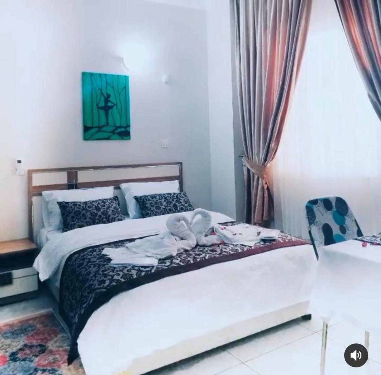 Yagiz Motel 2/17