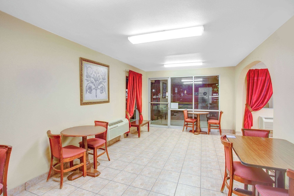 Baymont by Wyndham Coalinga 14/24