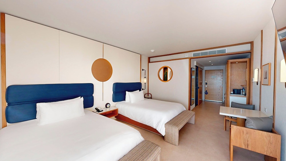Room, 2 Queen Beds, Ocean Front