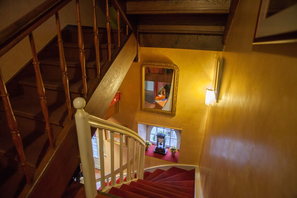 HOTEL LE LION D'OR 24/50