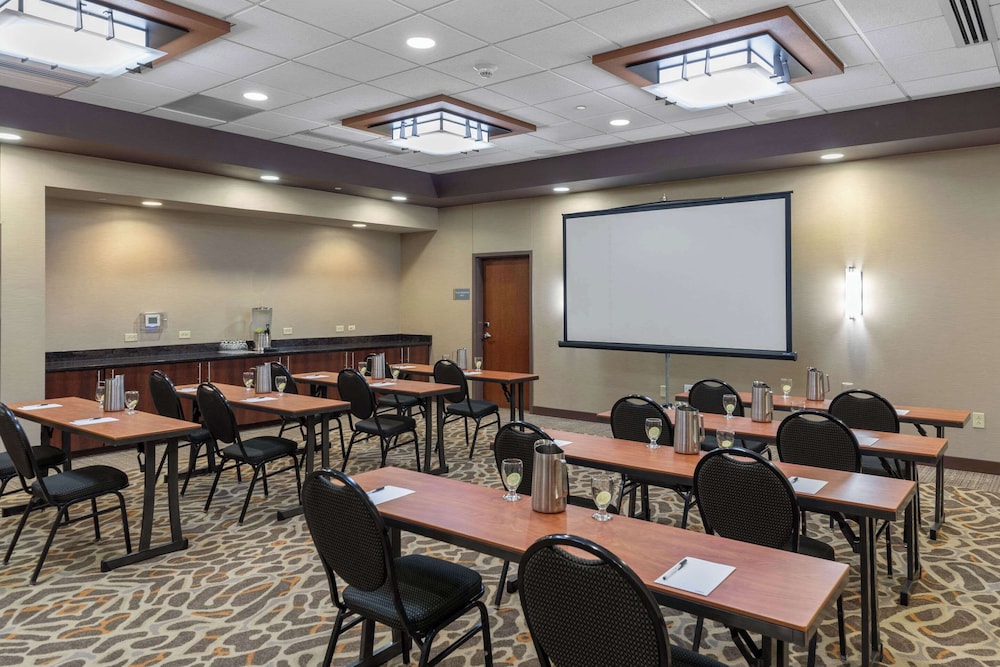 Cambria Hotels Plano Frisco 38/50