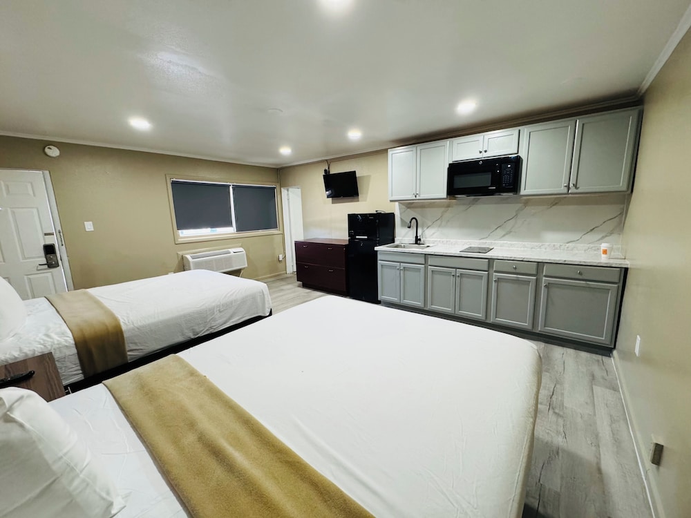 Sunset Inn 14/55