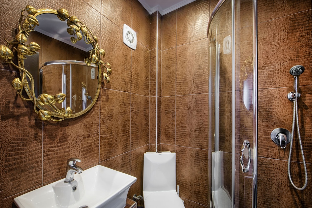 Leandros Hotel 49/50