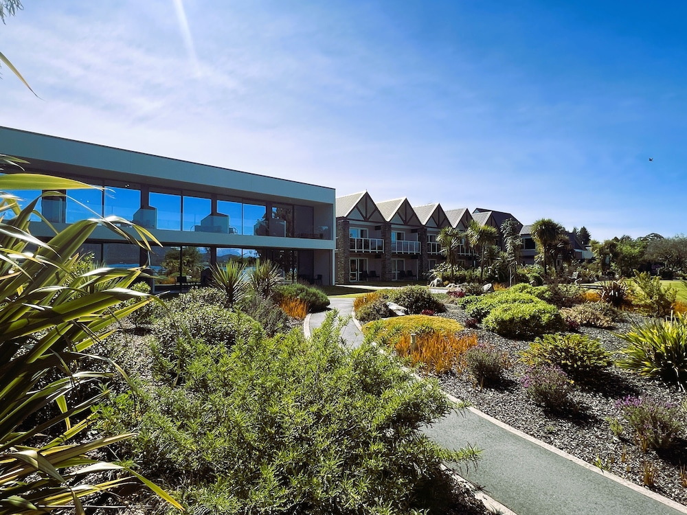 Fiordland Lakeview Motel and Apartments 6/67