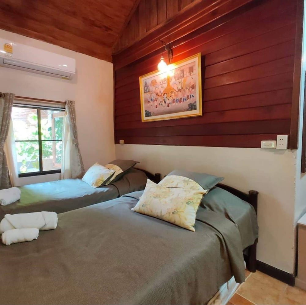 Kaengkrachan Boathouse Paradise Resort 60/78