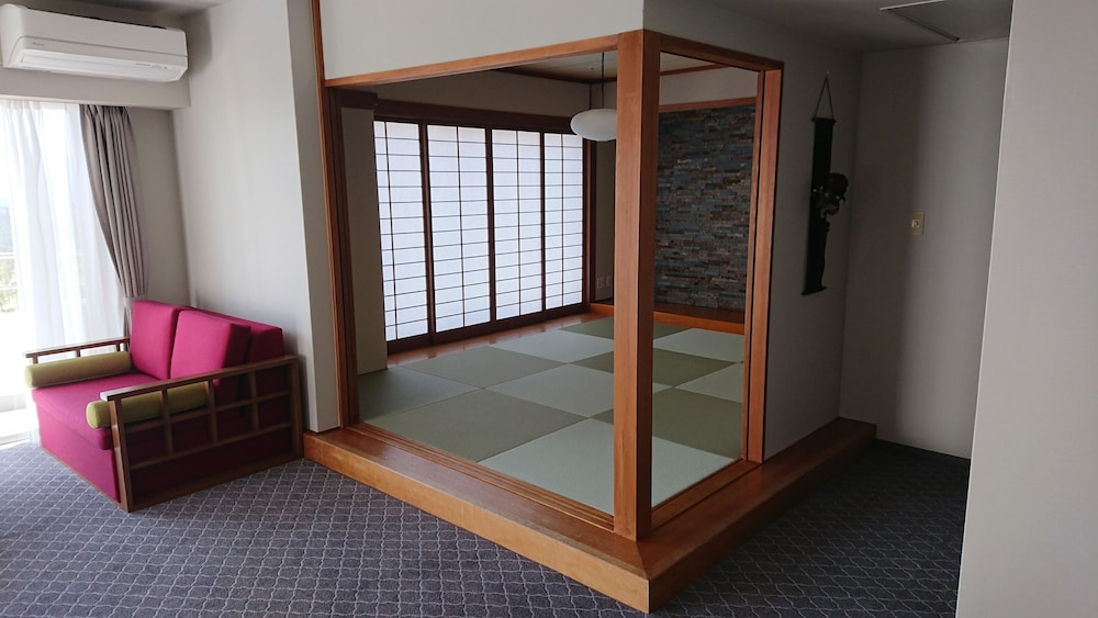 Satsuma Resort Hotel 38/62