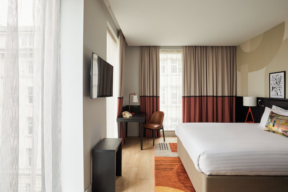 Renovated, Standard, King Bed, City View